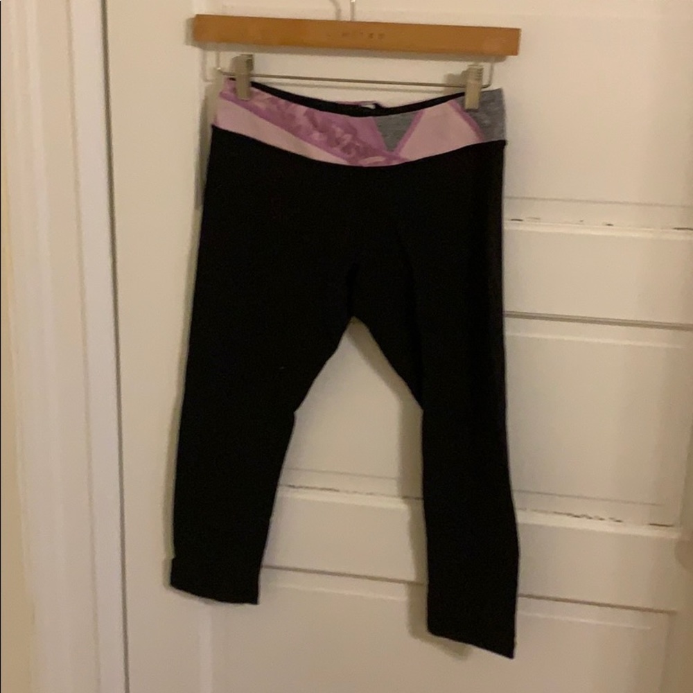 ‼️ Black cropped leggings ‼️